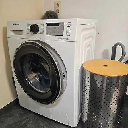 Bright With 2 Bedrooms In *