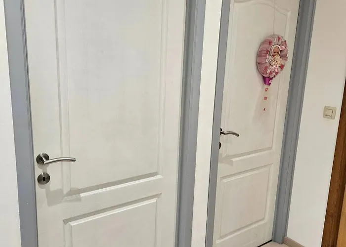 Bright With 2 Bedrooms In Daire *