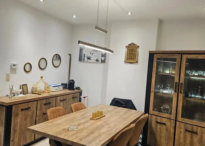 Bright With 2 Bedrooms In Daire